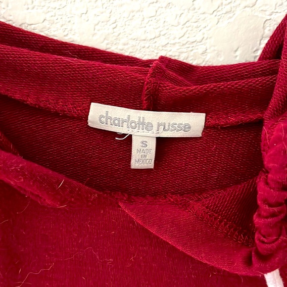 cropped red & white sweatshirt! - Picture 3 of 4